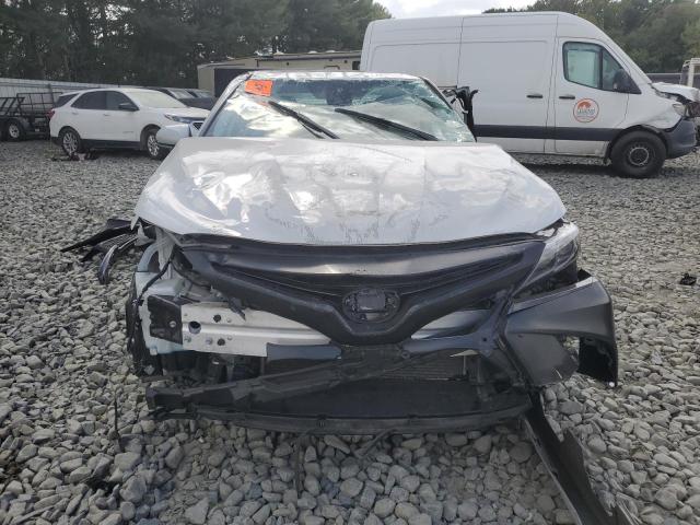 4T1T11BK2PU080883 - 2023 TOYOTA CAMRY SE NIGHT SHADE WHITE photo 5