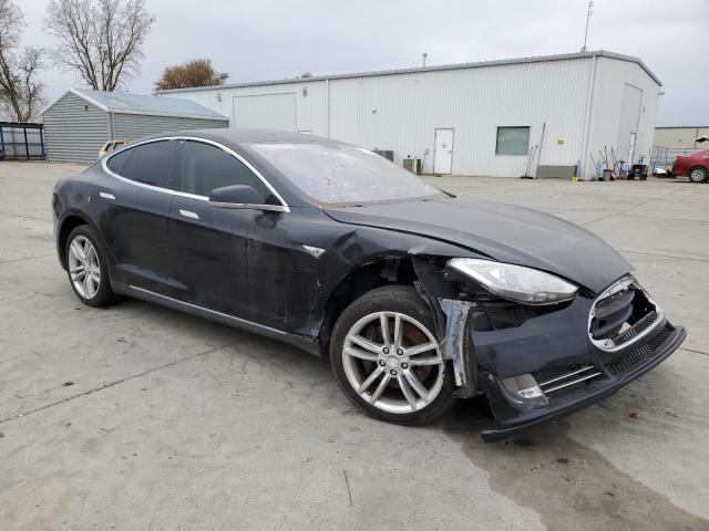 5YJSA1CG4DFP27394 - 2013 TESLA MODEL S Սև լուսանկար 4