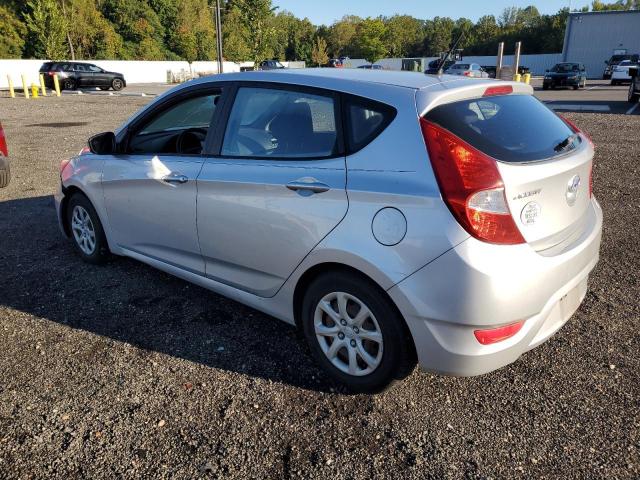 KMHCT5AE3CU047639 - 2012 HYUNDAI ACCENT GLS ვერცხლისფერი ფოტო 2