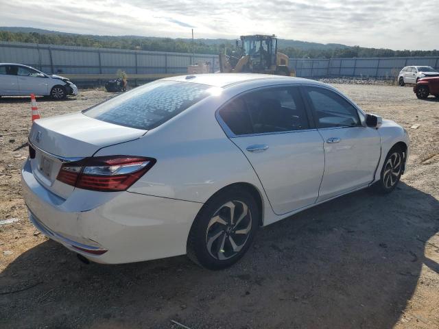 1HGCR2F01GA032872 - 2016 HONDA ACCORD EX WHITE photo 3