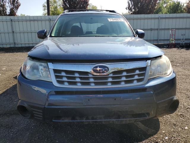JF2SHADC8BH777902 - 2011 SUBARU FORESTER 2.5X PREMIUM BLUE photo 5