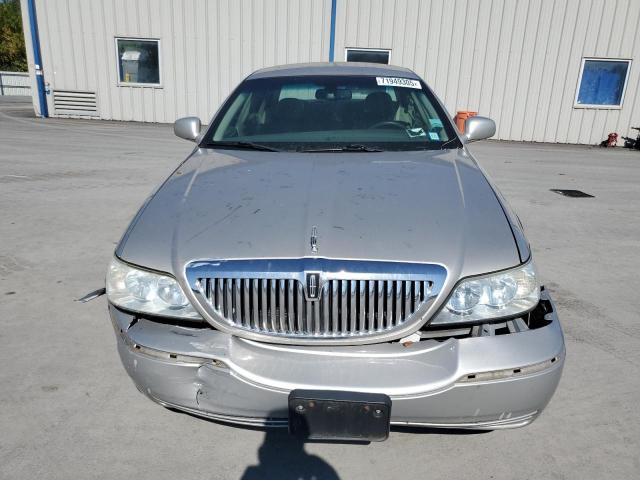 1LNHM81W36Y610781 - 2006 LINCOLN TOWN CAR SIGNATURE Plata foto 5