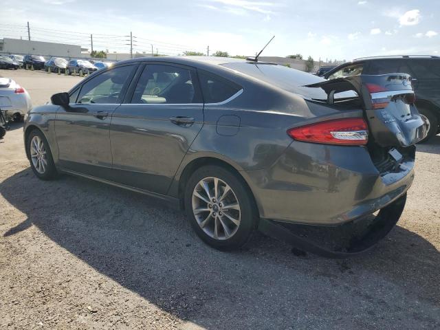 3FA6P0H79HR237711 - 2017 FORD FUSION SE GRAY photo 2