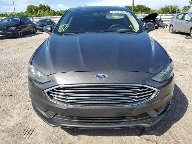 3FA6P0H79HR237711 - 2017 FORD FUSION SE GRAY photo 5