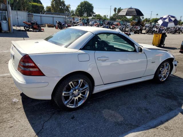 WDBKK65F24F306654 - 2004 MERCEDES-BENZ SLK 320 WHITE photo 3