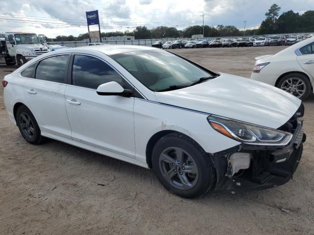 5NPE24AF3JH615902 - 2018 HYUNDAI SONATA SE WHITE photo 4