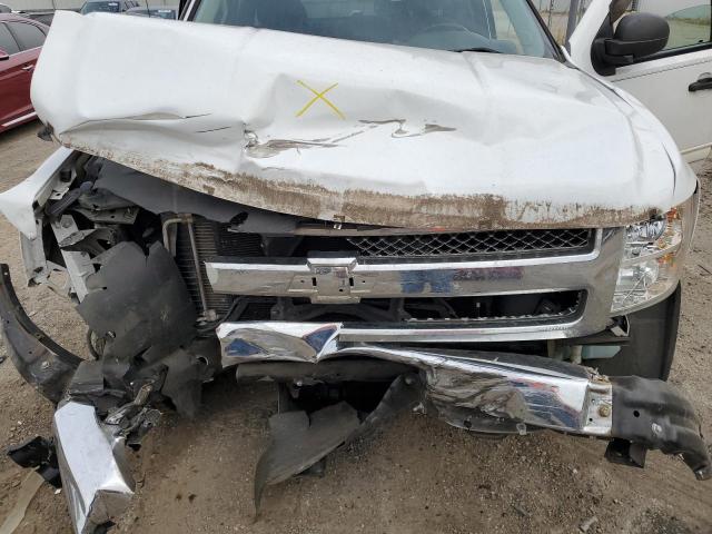 1GCRCSEA3DZ272636 - 2013 CHEVROLET SILVERADO C1500 LT WHITE photo 11