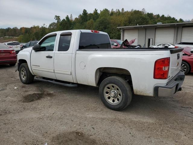 1GCRCSEA3DZ272636 - 2013 CHEVROLET SILVERADO C1500 LT WHITE photo 2