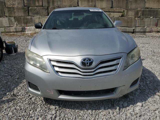 4T1BF3EK4BU748955 - 2011 TOYOTA CAMRY BASE SILVER photo 5