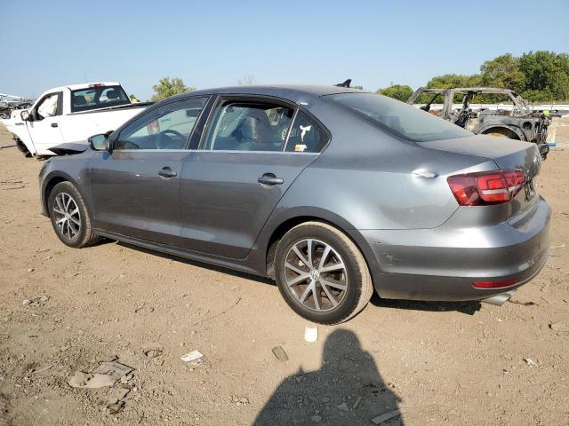3VWDB7AJ8JM263554 - 2018 VOLKSWAGEN JETTA SE GRAY photo 2