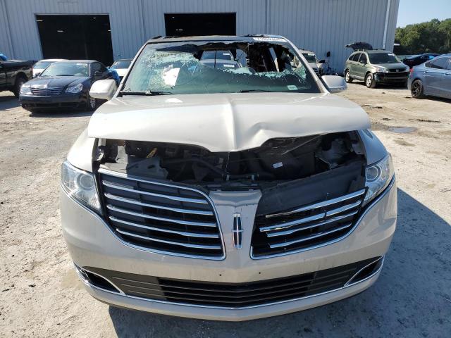 2LMHJ5AT8KBL03146 - 2019 LINCOLN MKT GRAY photo 5