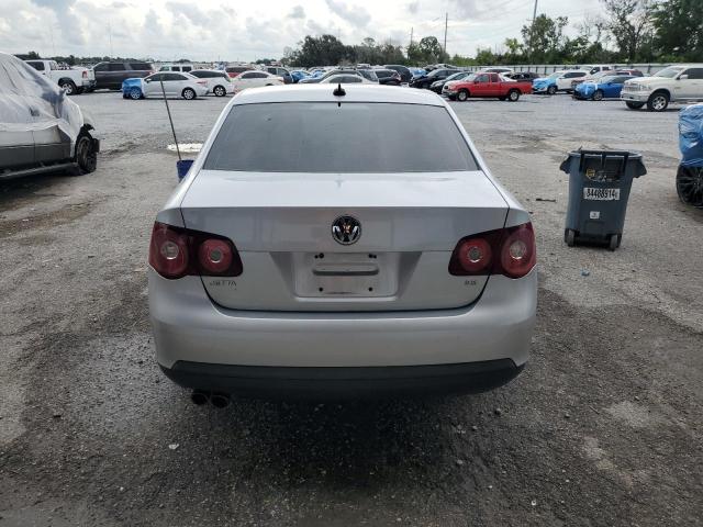 3VWRX7AJXAM039323 - 2010 VOLKSWAGEN JETTA SE 银色 照片 6