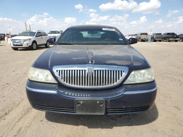 1LNHM81W33Y603499 - 2003 LINCOLN TOWN CAR EXECUTIVE BLUE photo 5