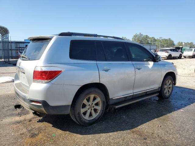 5TDZK3EH0CS072237 - 2012 TOYOTA HIGHLANDER BASE Gümüş fotoğraf 3