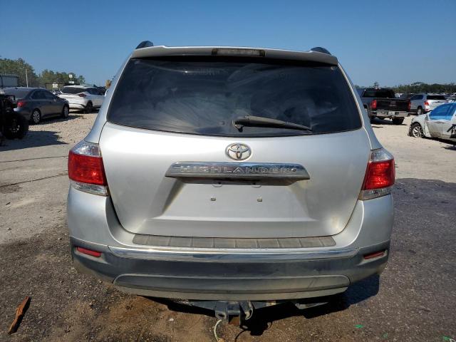 5TDZK3EH0CS072237 - 2012 TOYOTA HIGHLANDER BASE Gümüş fotoğraf 6
