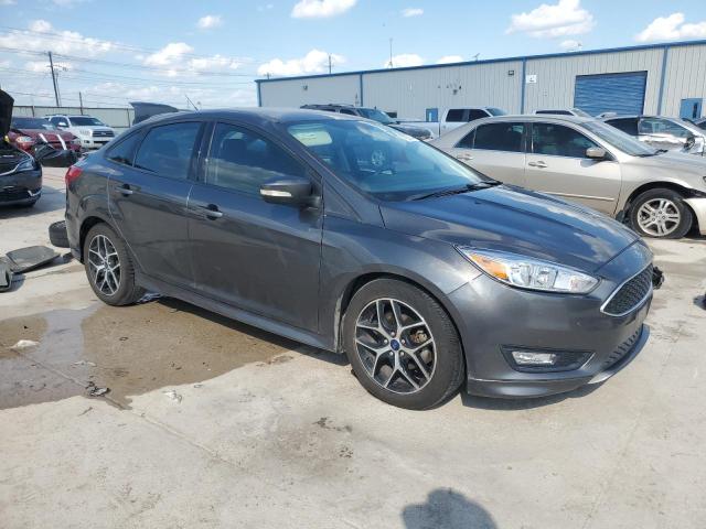 1FADP3F25GL336443 - 2016 FORD FOCUS SE CHARCOAL photo 4