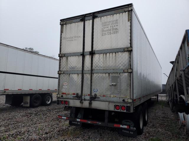 1UYVS2539AU897104 - 2010 UTILITY VS2RA WHITE photo 4