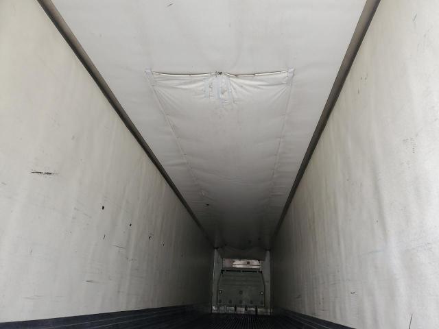 1UYVS2539AU897104 - 2010 UTILITY VS2RA WHITE photo 5