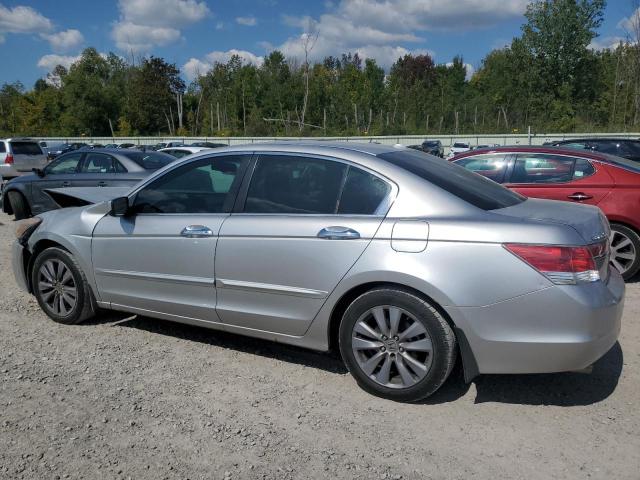 1HGCP3F86BA015916 - 2011 HONDA ACCORD EXL SILVER photo 2