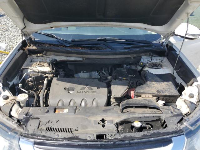 JA4AD3A35GZ006444 - 2016 MITSUBISHI OUTLANDER SE WHITE photo 12