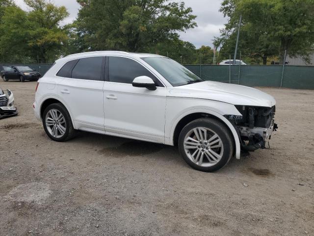 WA1BNAFY1J2007701 - 2018 AUDI Q5 PREMIUM PLUS WHITE photo 4