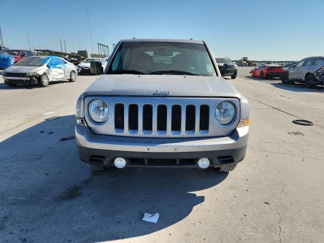 1C4NJPBAXGD670112 - 2016 JEEP PATRIOT SPORT 银色 照片 5