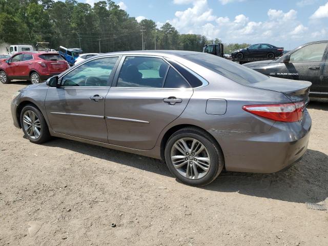 4T1BF1FK3HU349935 - 2017 TOYOTA CAMRY LE CHARCOAL photo 2