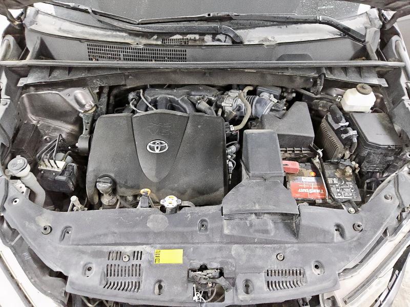 5TDKZRFH5KS301198 - 2019 TOYOTA HIGHLANDER SE GRAY photo 12