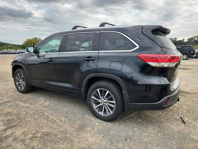 5TDJZRFH0HS511146 - 2017 TOYOTA HIGHLANDER SE BLACK photo 2