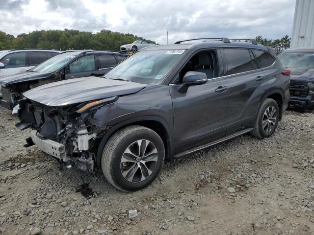 5TDHZRBH4NS217040 - 2022 TOYOTA HIGHLANDER XLE GRAY photo 1
