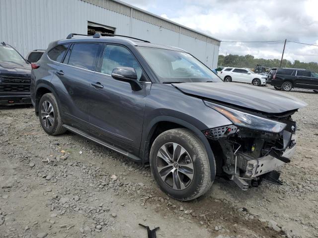 5TDHZRBH4NS217040 - 2022 TOYOTA HIGHLANDER XLE GRAY photo 4