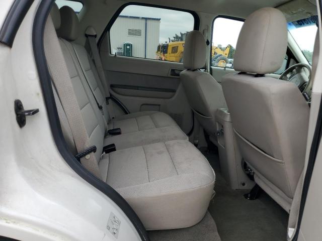 1FMCU0D77BKB70156 - 2011 FORD ESCAPE XLT WHITE photo 11