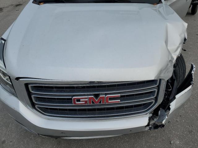 1GKS2AKC1JR250994 - 2018 GMC YUKON SLE SILVER photo 12