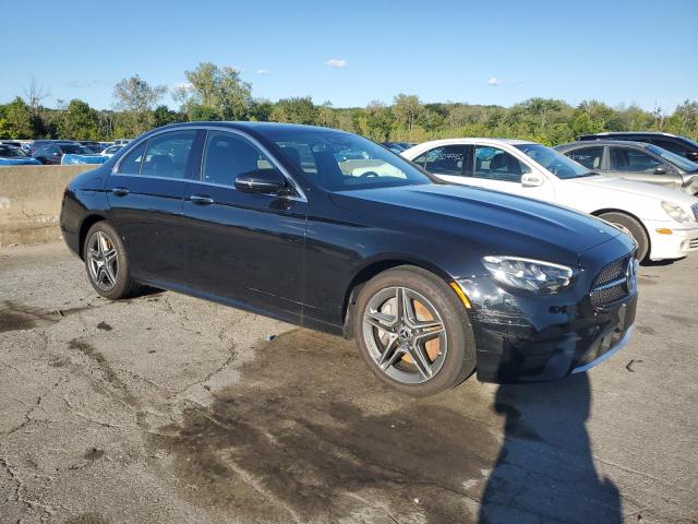W1KZF5KB8NB085544 - 2022 MERCEDES-BENZ E 450 4MATIC BLACK photo 4