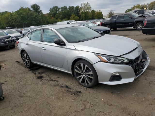 1N4BL4CW8KN325109 - 2019 NISSAN ALTIMA SR Grau Foto 4