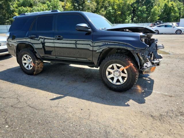 JTEBU5JR9G5303312 - 2016 TOYOTA 4RUNNER SR5/SR5 PREMIUM BLACK photo 4