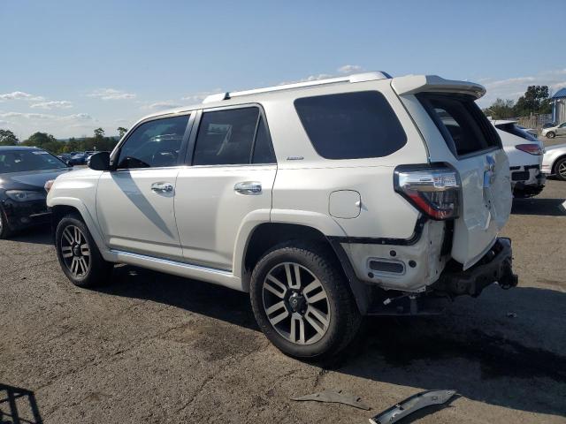 JTEBU5JR0G5289798 - 2016 TOYOTA 4RUNNER SR5/SR5 PREMIUM WHITE photo 2