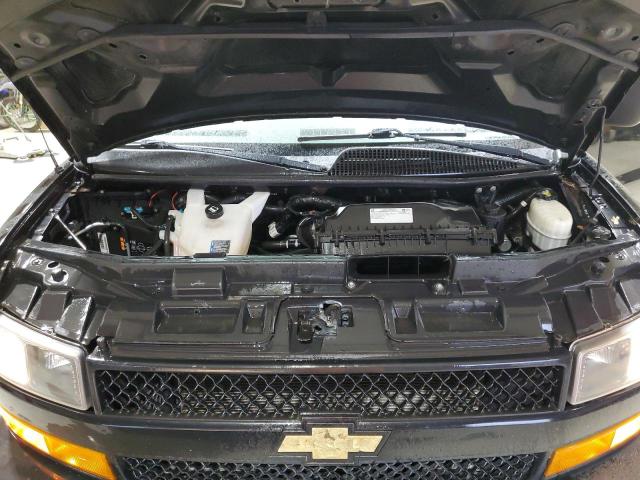 1GCWGAFP7J1301120 - 2018 CHEVROLET EXPRESS G2500 შავი ფოტო 12
