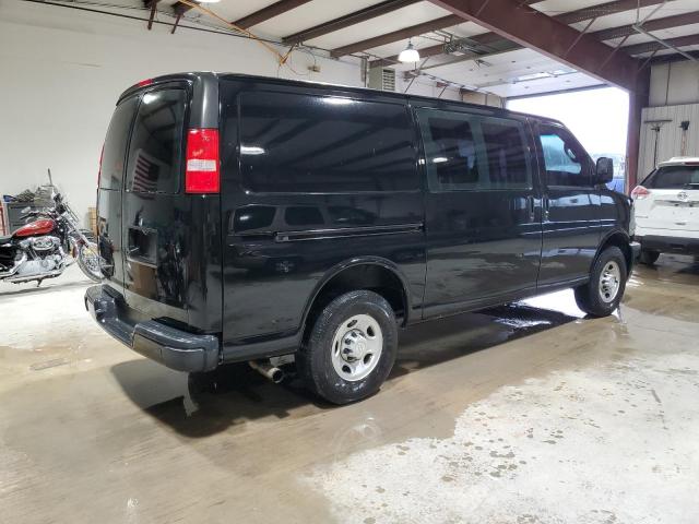 1GCWGAFP7J1301120 - 2018 CHEVROLET EXPRESS G2500 შავი ფოტო 3