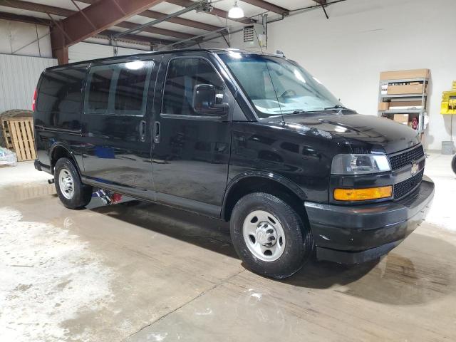 1GCWGAFP7J1301120 - 2018 CHEVROLET EXPRESS G2500 შავი ფოტო 4