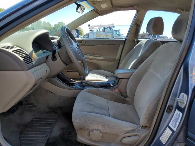 4T1BE32K72U586648 - 2002 TOYOTA CAMRY LE BLUE photo 7