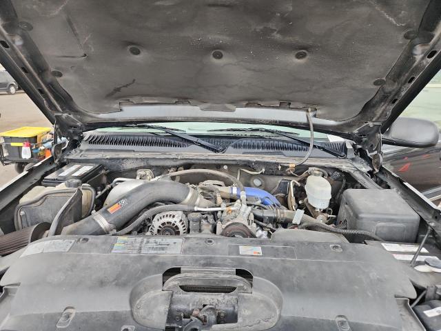 1GCHK23183F233610 - 2003 CHEVROLET SILVERADO K2500 HEAVY DUTY BLACK photo 11