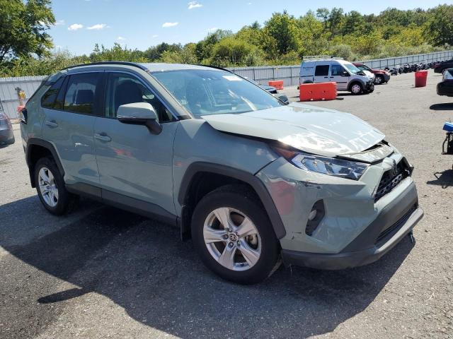 2T3P1RFV8MW193843 - 2021 TOYOTA RAV4 XLE GRAY photo 4