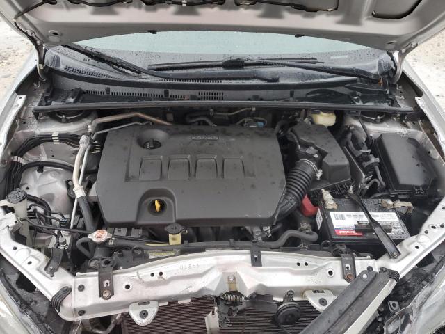 5YFBURHE8JP776711 - 2018 TOYOTA COROLLA L SILVER photo 11