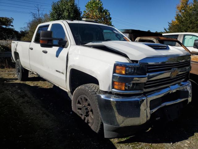 1GC1KUEY2JF147519 - 2018 CHEVROLET SILVERADO K2500 HEAVY DUTY WHITE photo 4