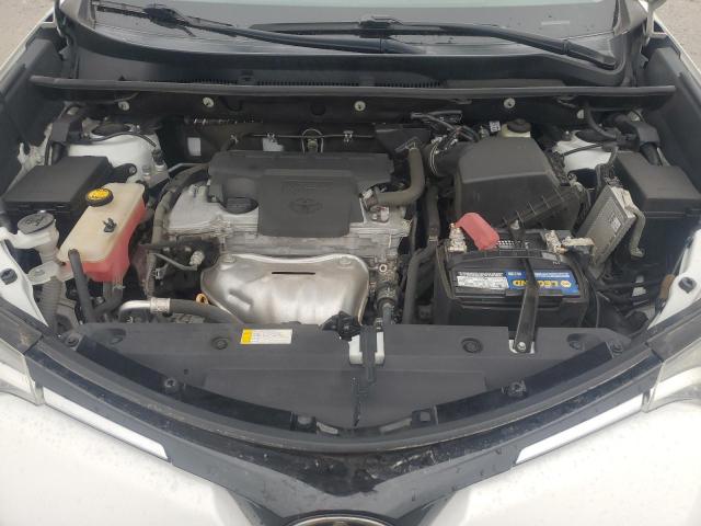 2T3ZFREV2JW472986 - 2018 TOYOTA RAV4 LE أبيض صورة 12