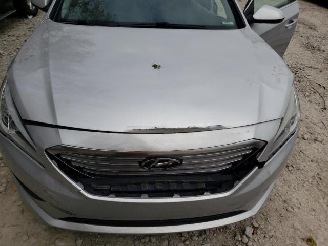 5NPE24AF7FH031526 - 2015 HYUNDAI SONATA SE SILVER photo 11