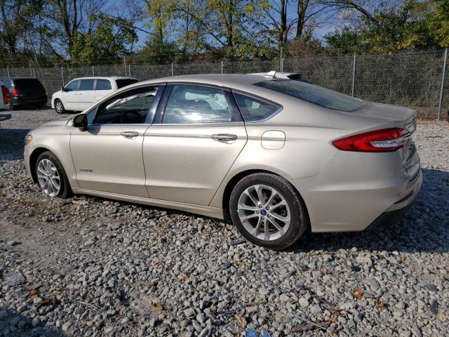 3FA6P0LU1KR121441 - 2019 FORD FUSION SE GOLD photo 2