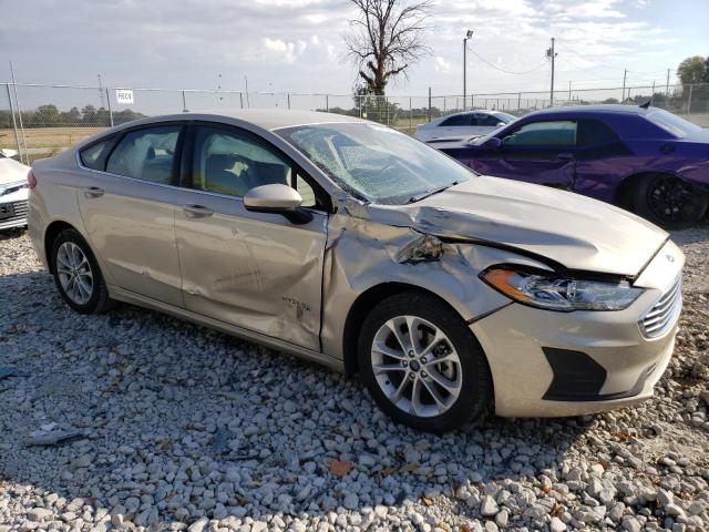 3FA6P0LU1KR121441 - 2019 FORD FUSION SE GOLD photo 4