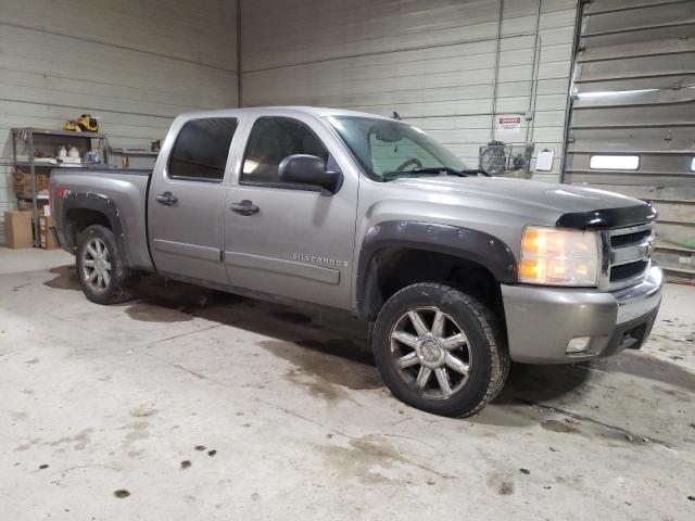 2GCEK13M371574465 - 2007 CHEVROLET SILVERADO K1500 CREW CAB GRAY photo 4